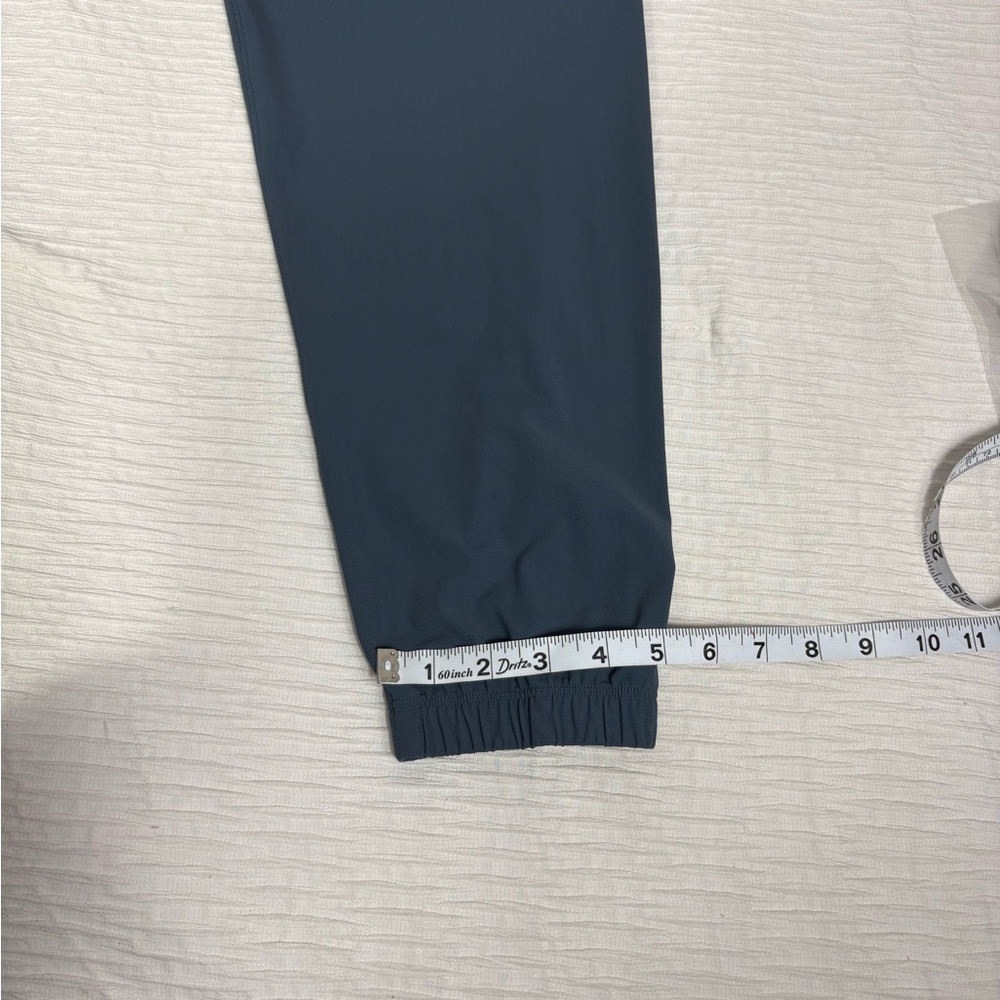 Lululemon Men's Jogger Sweatpants - Picture 7 of 10